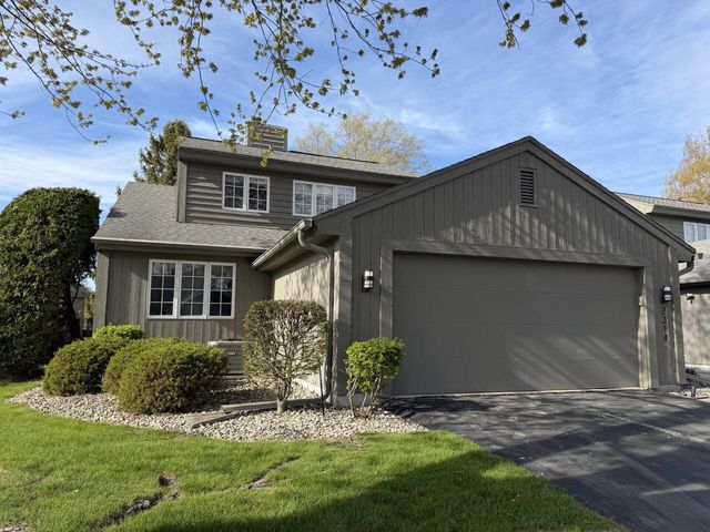 2314 Dickinson COURT, Mequon, WI 53092