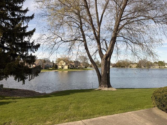 2314 Dickinson COURT, Mequon, WI 53092