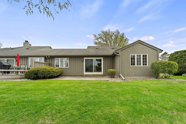 2314 Dickinson COURT, Mequon, WI 53092