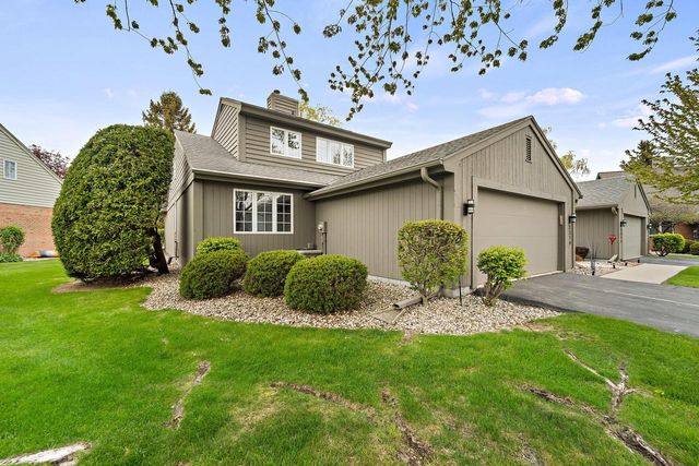 2314 Dickinson COURT, Mequon, WI 53092