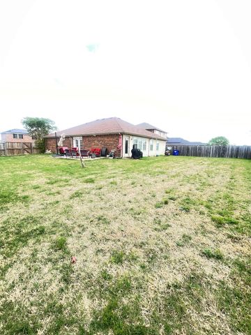 301 Long Prairie Drive, Forney, TX 75126