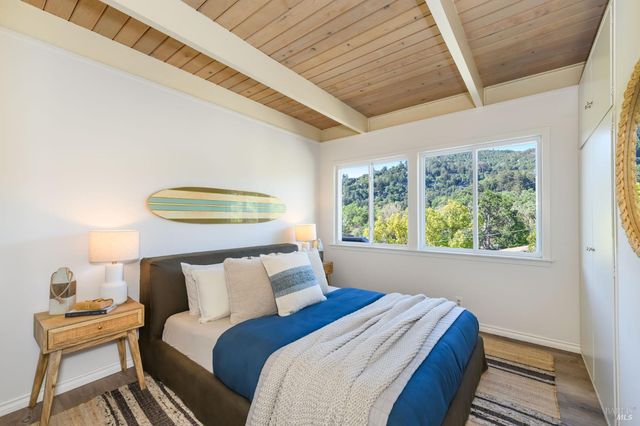 18 San Miguel Ct, Fairfax, CA 94930