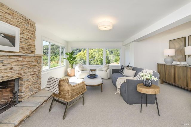 18 San Miguel Ct, Fairfax, CA 94930