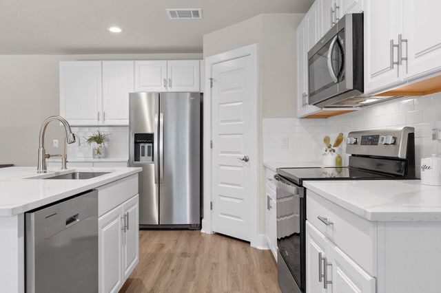 20102 Lee LN, Lago Vista, TX 78645