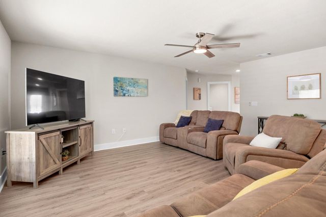 20102 Lee LN, Lago Vista, TX 78645