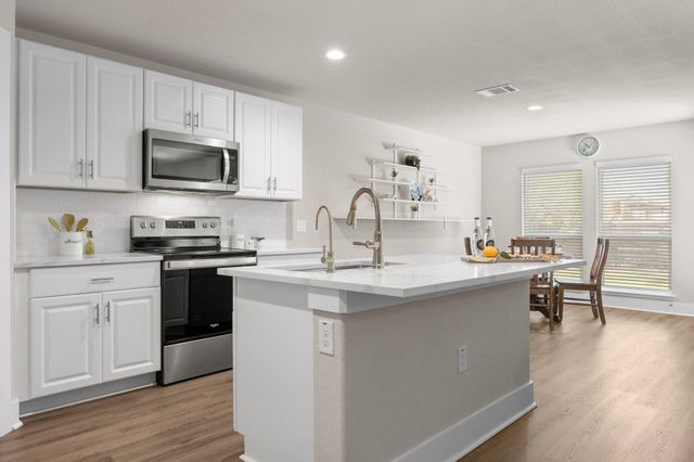 20102 Lee LN, Lago Vista, TX 78645