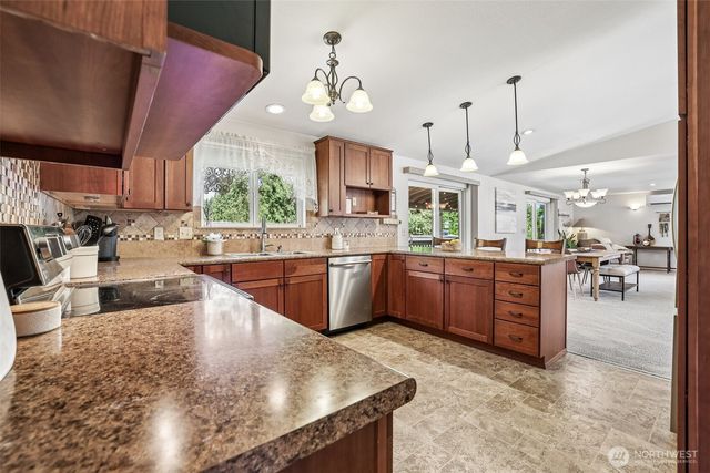 9605 208th Avenue E, Bonney Lake, WA 98391