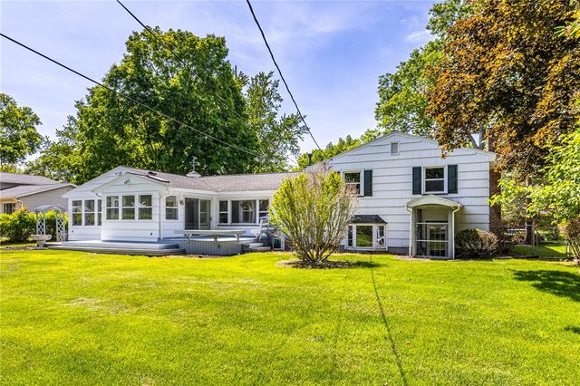 274 Parkview Drive, Penfield, NY 14625