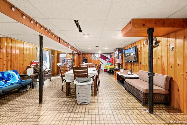 27616 Sheridan Street, Garden City, MI 48135