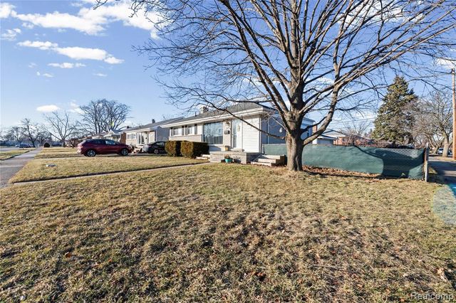 27616 Sheridan Street, Garden City, MI 48135