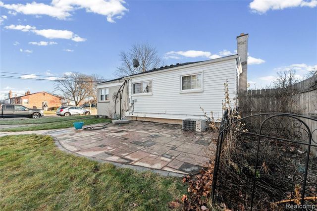 27616 Sheridan Street, Garden City, MI 48135