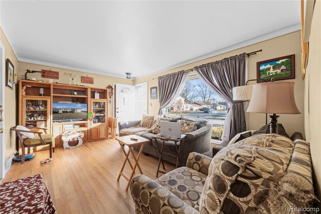 27616 Sheridan Street, Garden City, MI 48135