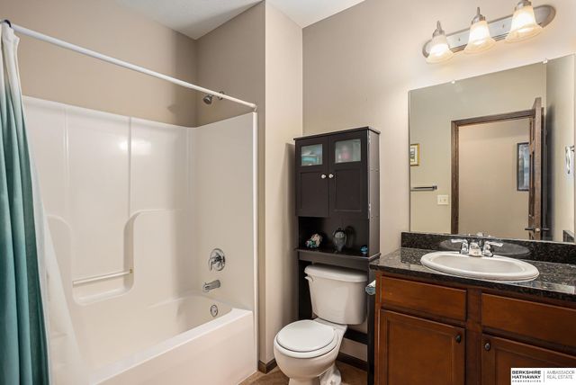 8922 S 29th Street, Lincoln, NE 68516