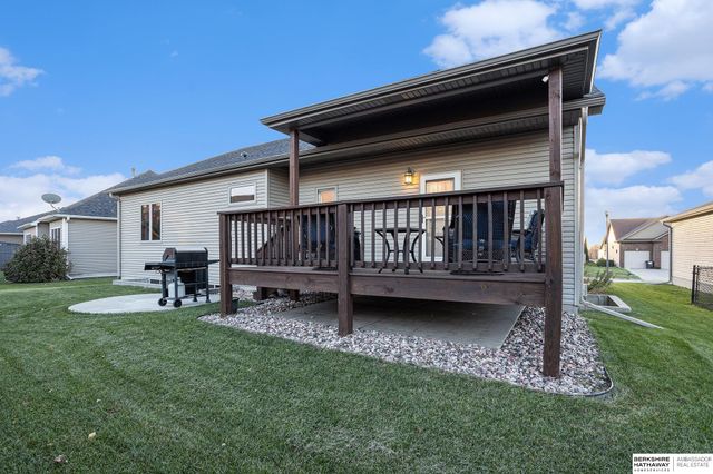 8922 S 29th Street, Lincoln, NE 68516