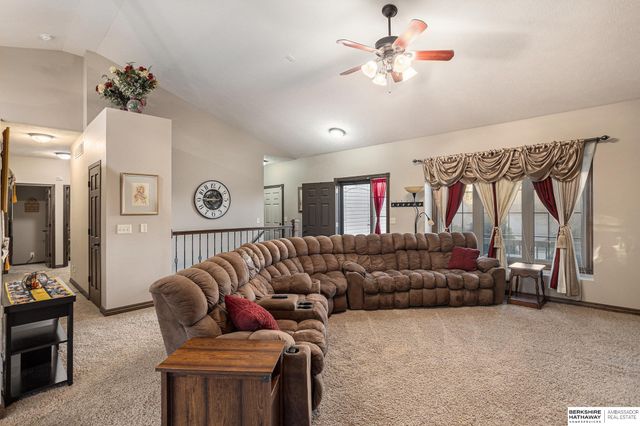 8922 S 29th Street, Lincoln, NE 68516