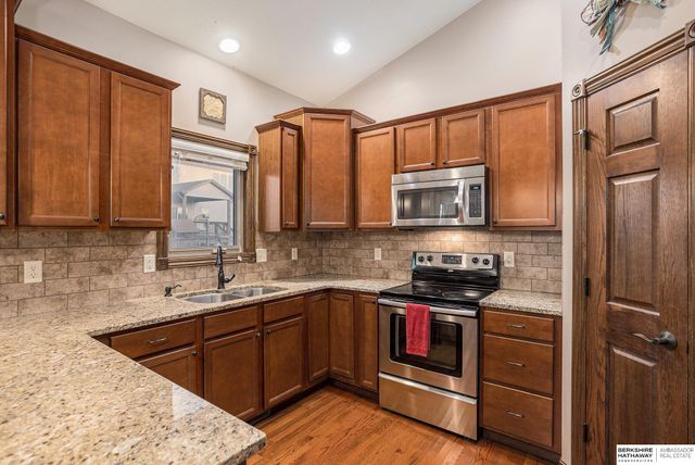 8922 S 29th Street, Lincoln, NE 68516