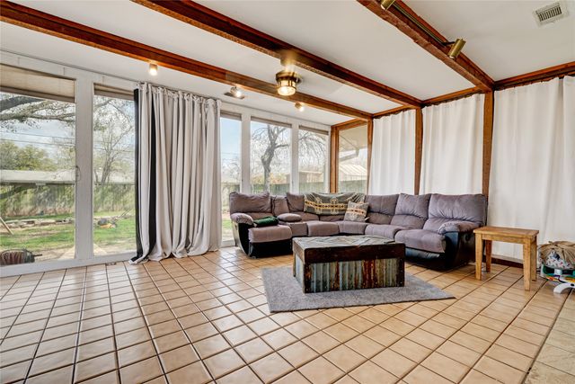 810 S Avenue O, Clifton, TX 76634