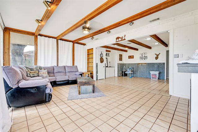 810 S Avenue O, Clifton, TX 76634