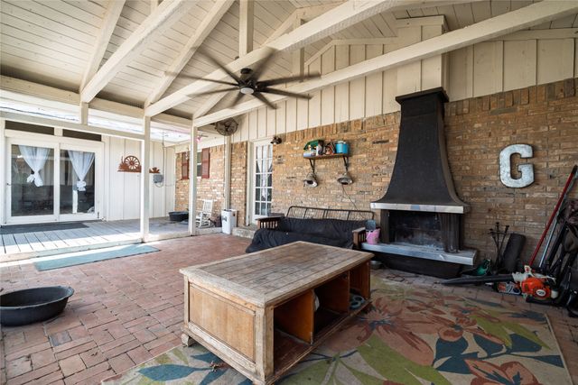 810 S Avenue O, Clifton, TX 76634