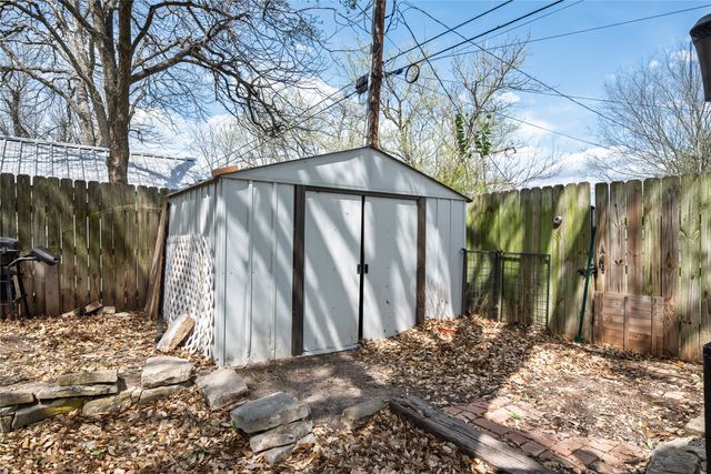 810 S Avenue O, Clifton, TX 76634