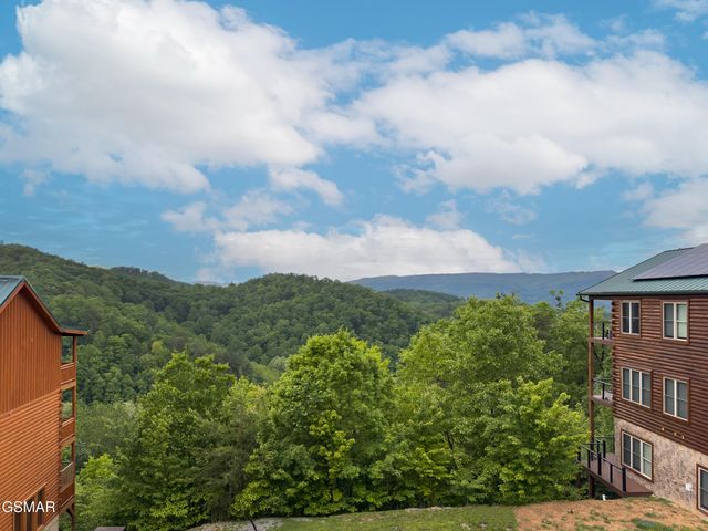 2316 Boulder Way, Sevierville, TN 37862