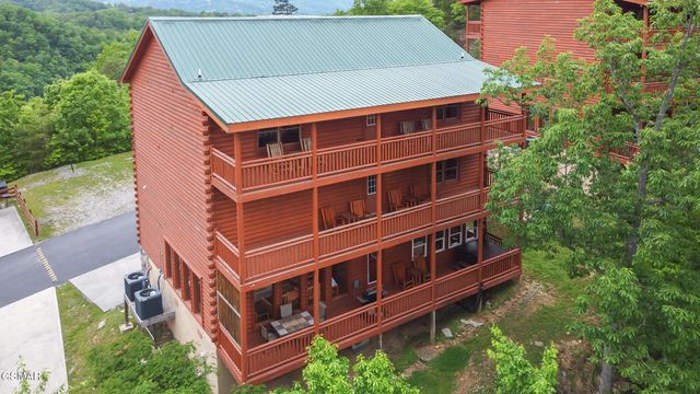 2316 Boulder Way, Sevierville, TN 37862