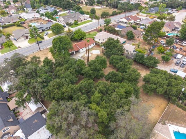 736 N Walnut, San Dimas, CA 91773