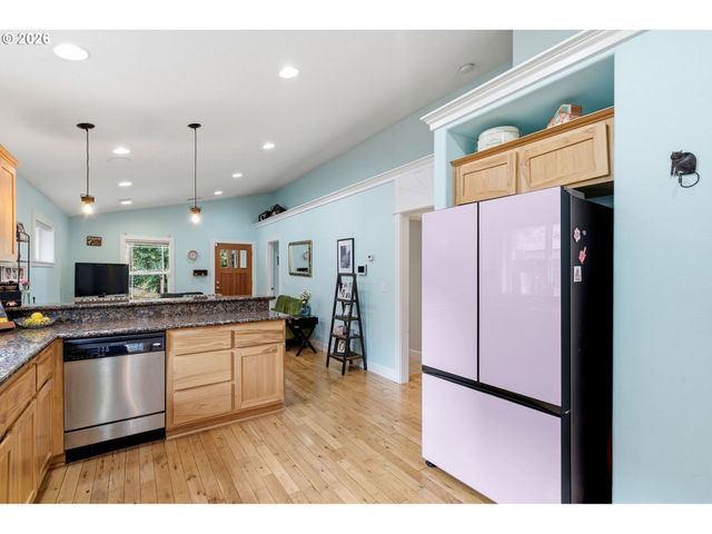 904 HIGHLAND St, Ridgefield, WA 98642