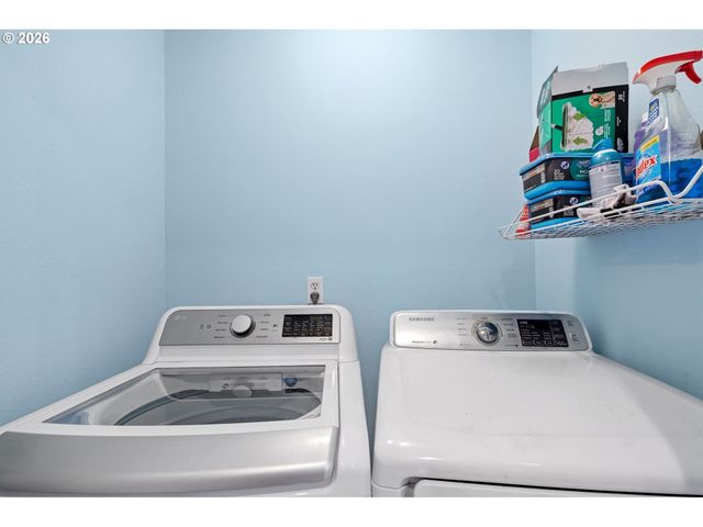 904 HIGHLAND St, Ridgefield, WA 98642