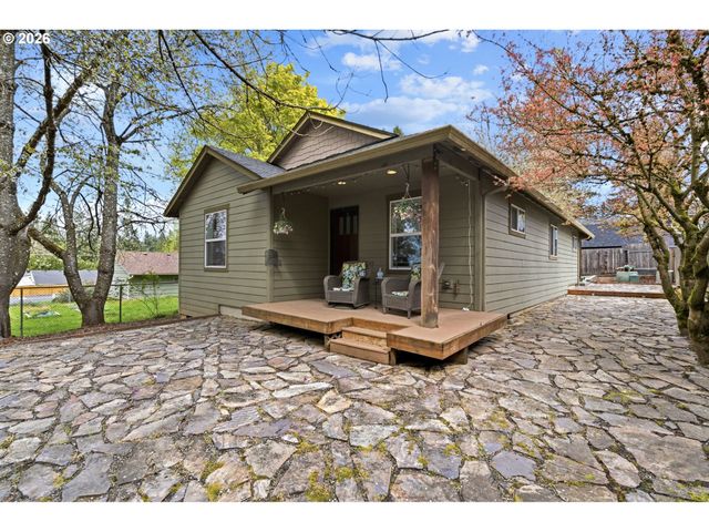 904 HIGHLAND St, Ridgefield, WA 98642