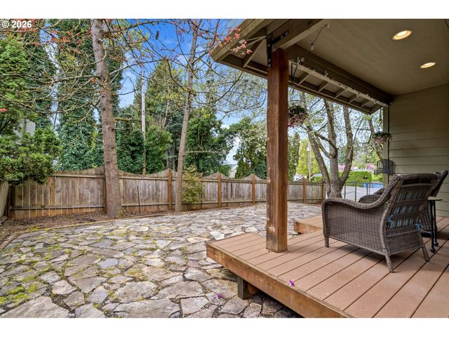 904 HIGHLAND St, Ridgefield, WA 98642