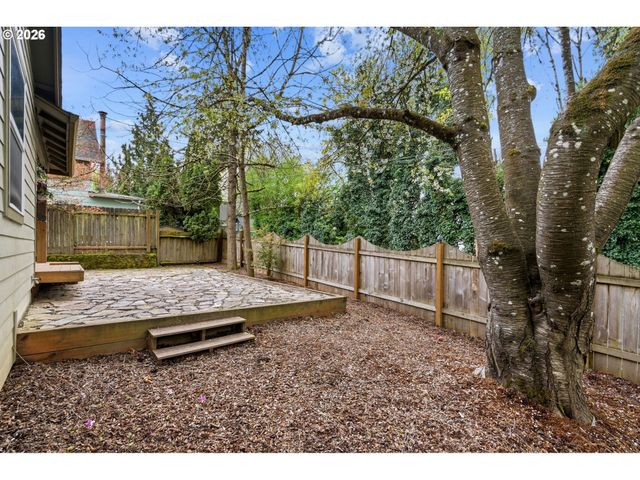 904 HIGHLAND St, Ridgefield, WA 98642