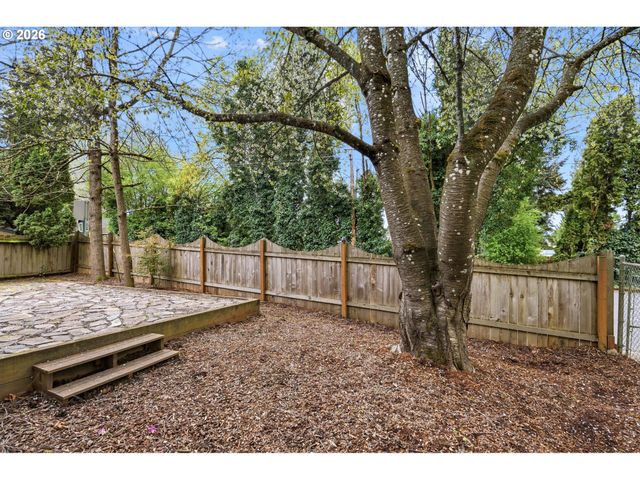 904 HIGHLAND St, Ridgefield, WA 98642
