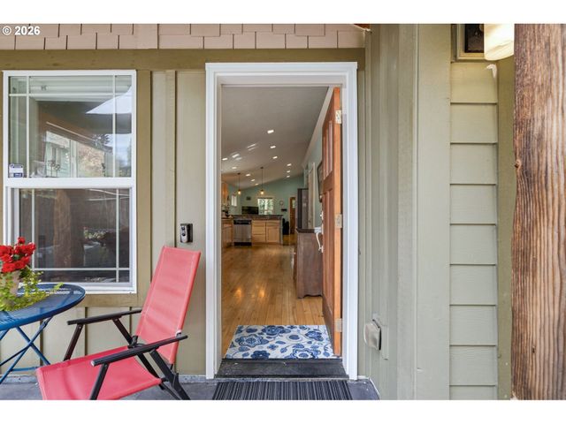 904 HIGHLAND St, Ridgefield, WA 98642