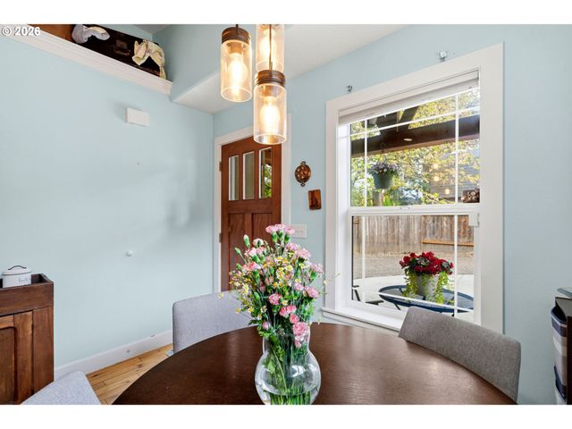 904 HIGHLAND St, Ridgefield, WA 98642