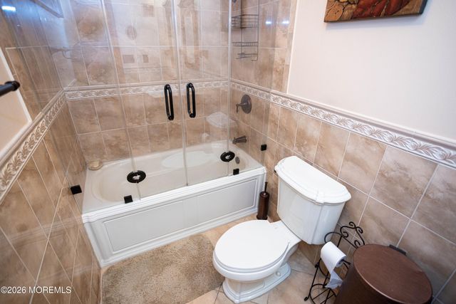 4 Cheltenham Place 604, Sayreville, NJ 08872