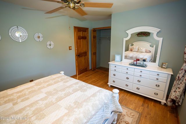 4 Cheltenham Place 604, Sayreville, NJ 08872