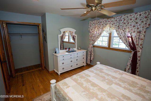 4 Cheltenham Place 604, Sayreville, NJ 08872