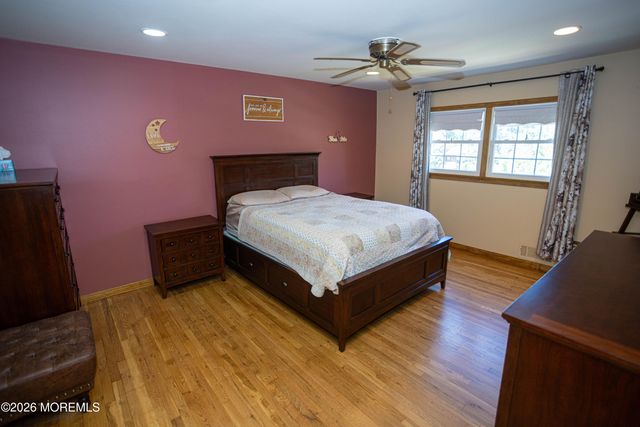 4 Cheltenham Place 604, Sayreville, NJ 08872