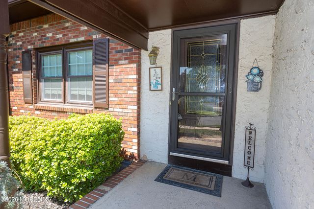 4 Cheltenham Place 604, Sayreville, NJ 08872