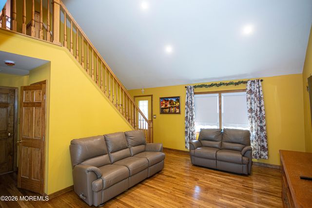 4 Cheltenham Place 604, Sayreville, NJ 08872