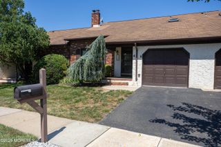 4 Cheltenham Place 604, Sayreville, NJ 08872