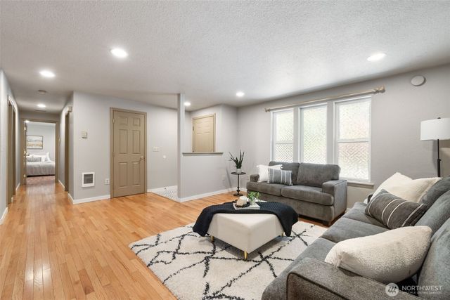 10114 137th Street NW, Gig Harbor, WA 98329