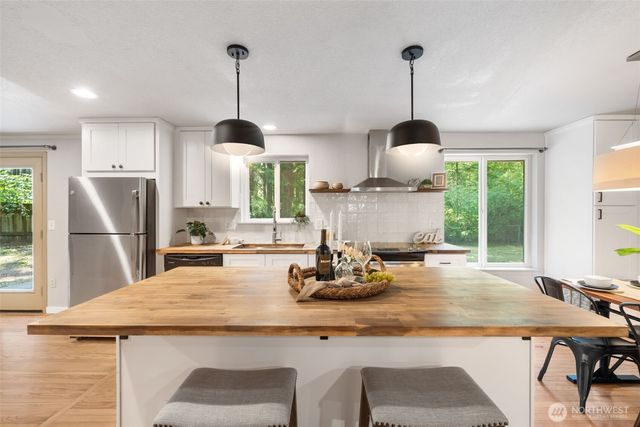 10114 137th Street NW, Gig Harbor, WA 98329