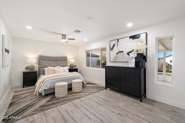 8228 E Oak Street, Scottsdale, AZ 85257