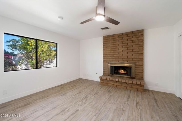 8228 E Oak Street, Scottsdale, AZ 85257