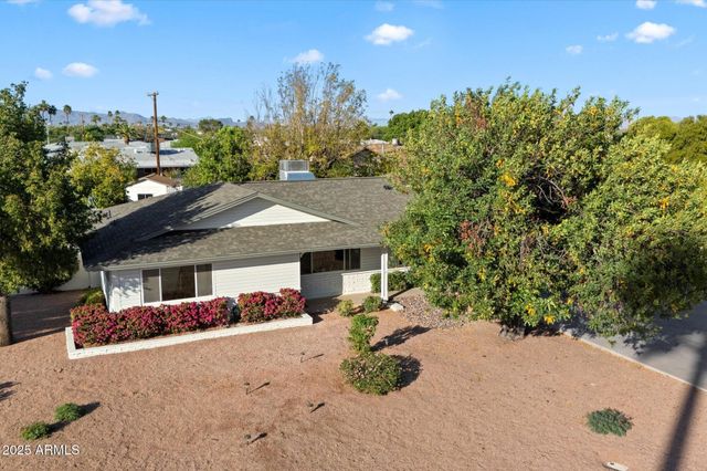 8228 E Oak Street, Scottsdale, AZ 85257