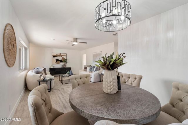 8228 E Oak Street, Scottsdale, AZ 85257