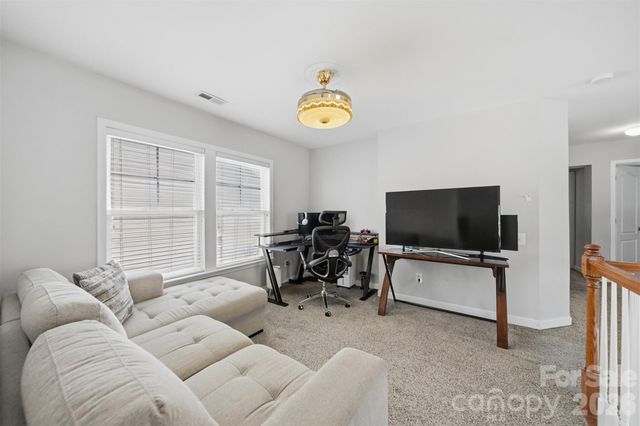 14009 Mallard Lake Road 153, Charlotte, NC 28262