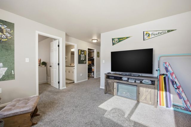 6012 58th Avenue S, Fargo, ND 58104